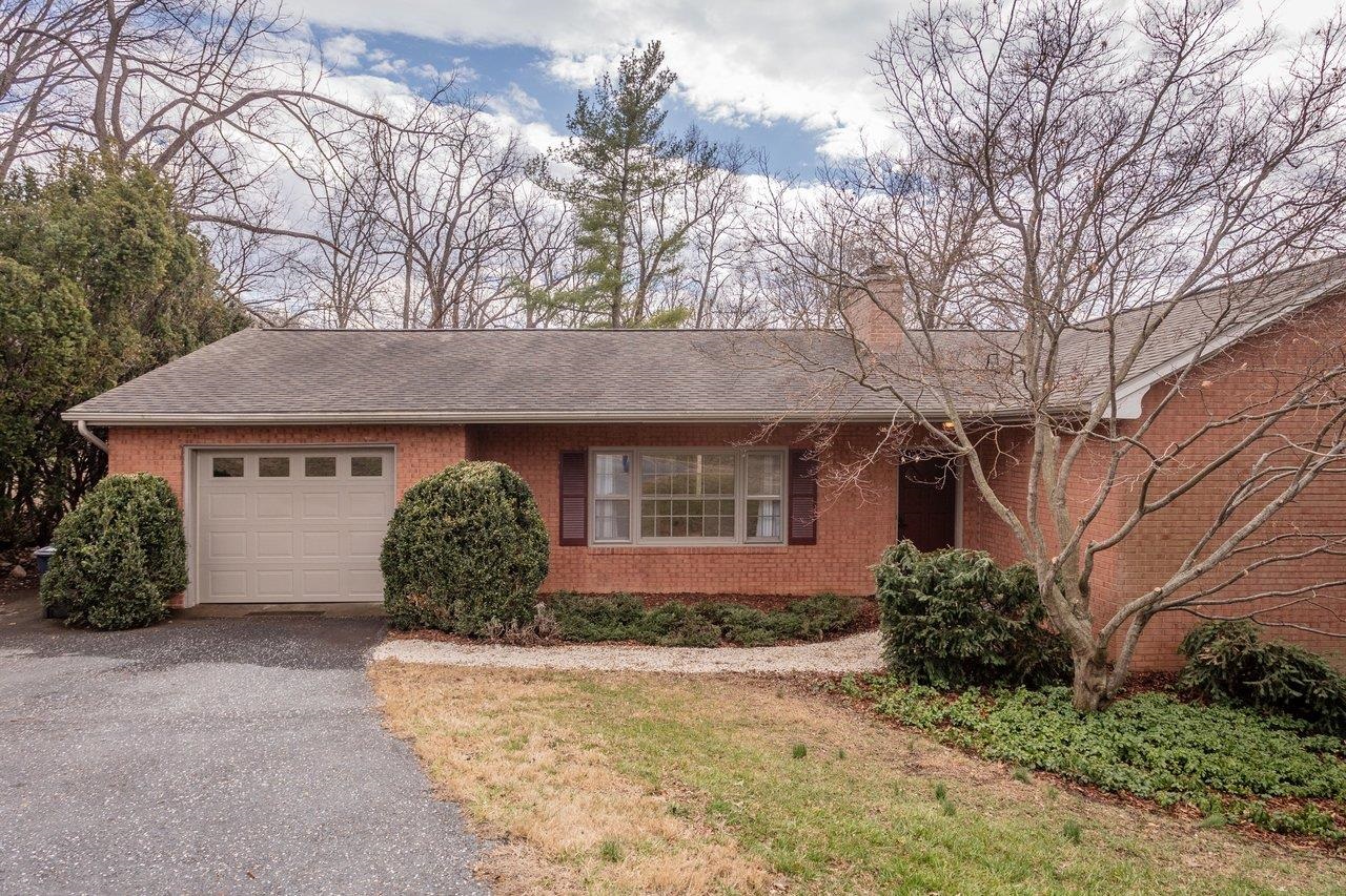 1186 NELSON DR