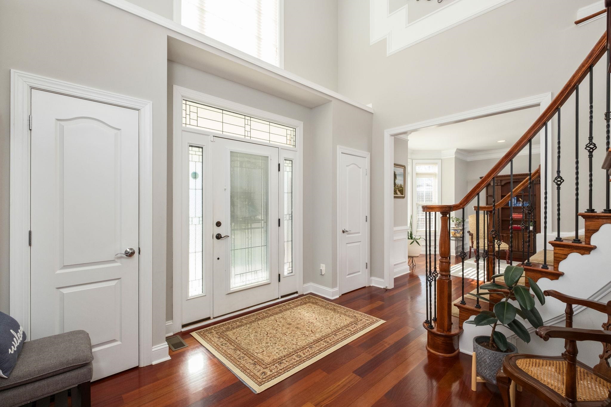 909 HANCOCK DR