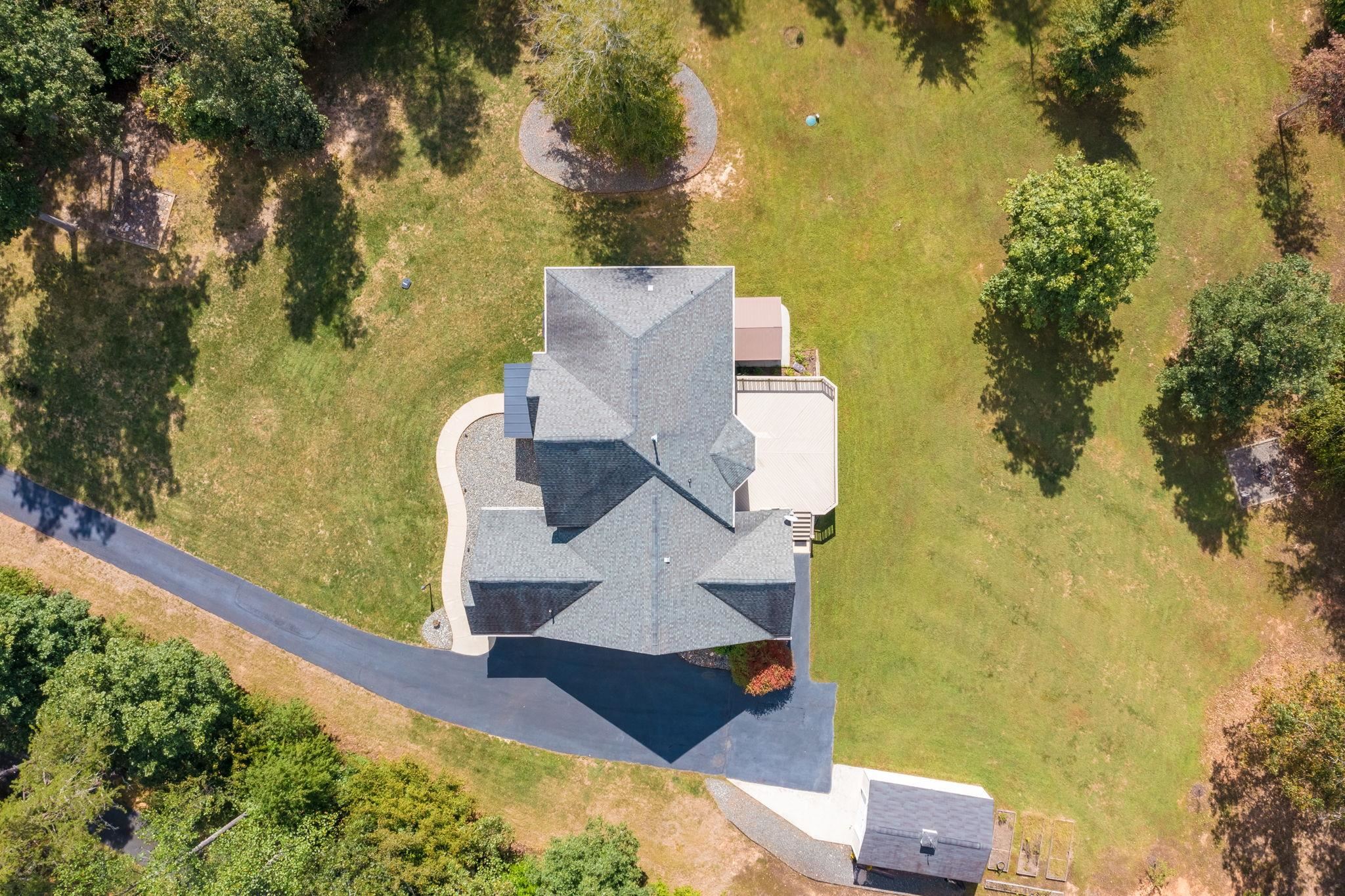 909 HANCOCK DR