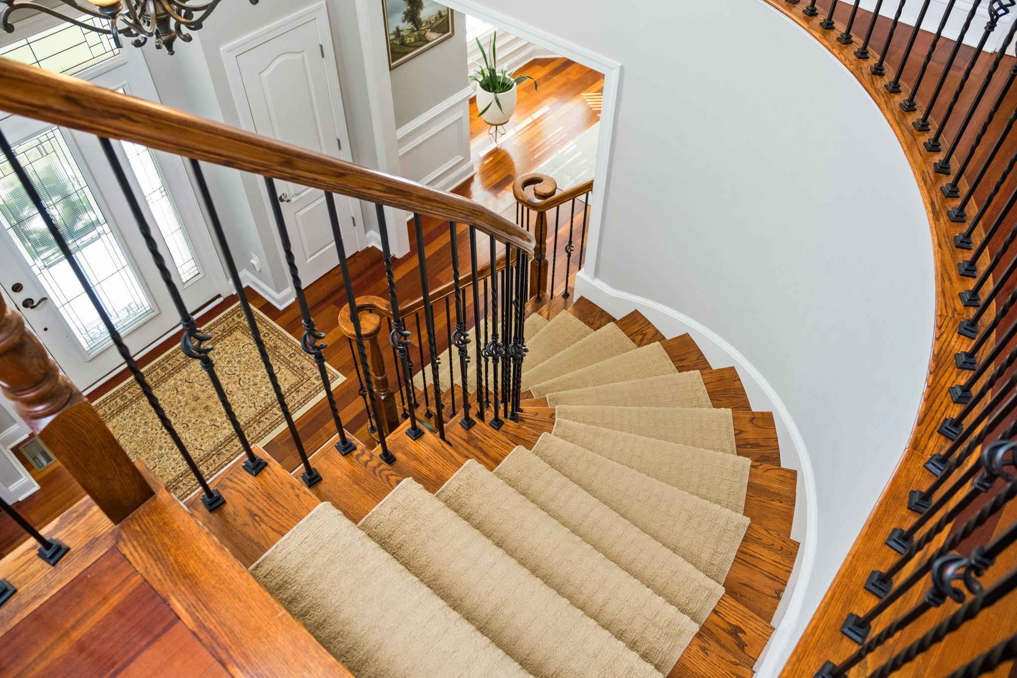 909 HANCOCK DR