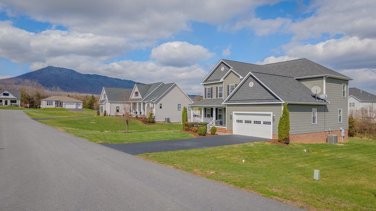 731 HIDDEN BROOK RD