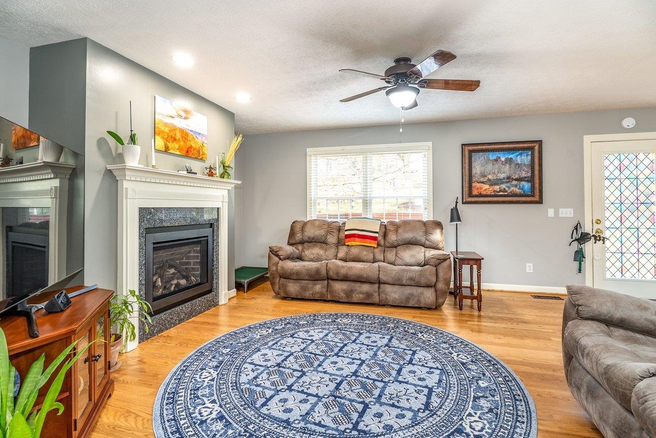 760 CONFEDERACY DR