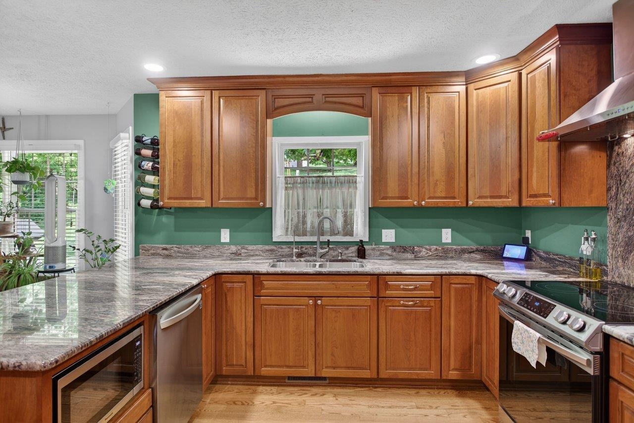 760 CONFEDERACY DR