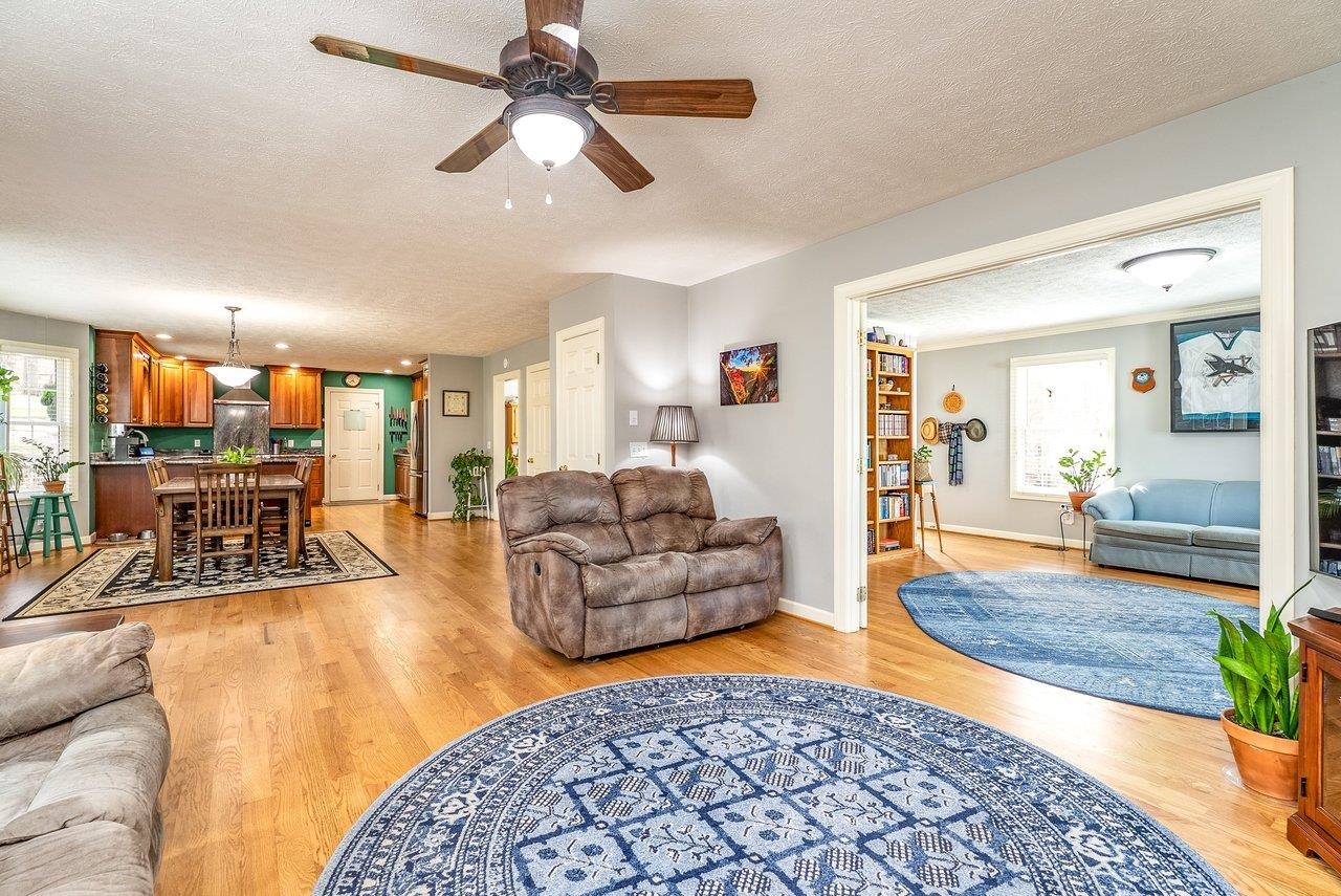 760 CONFEDERACY DR