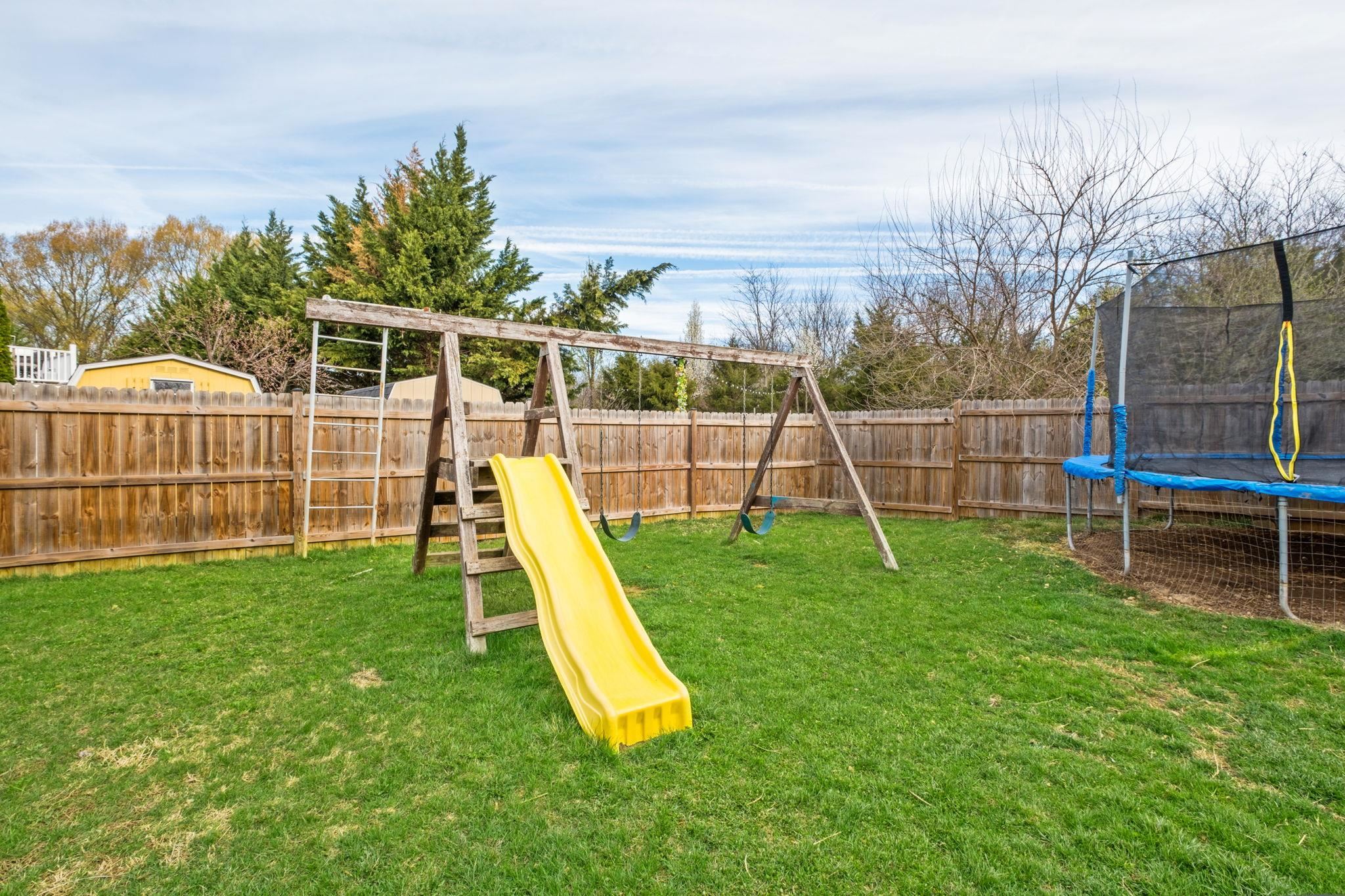 190 CLARA CT