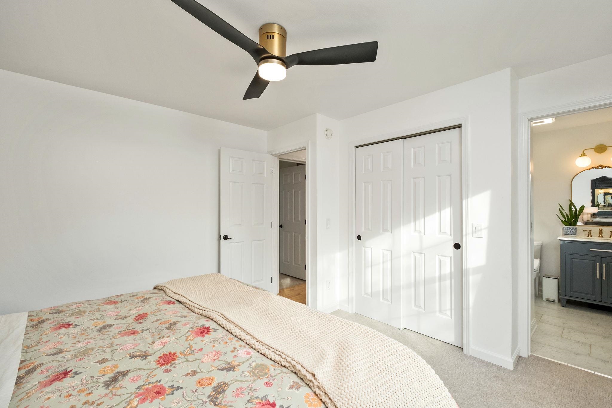 190 CLARA CT