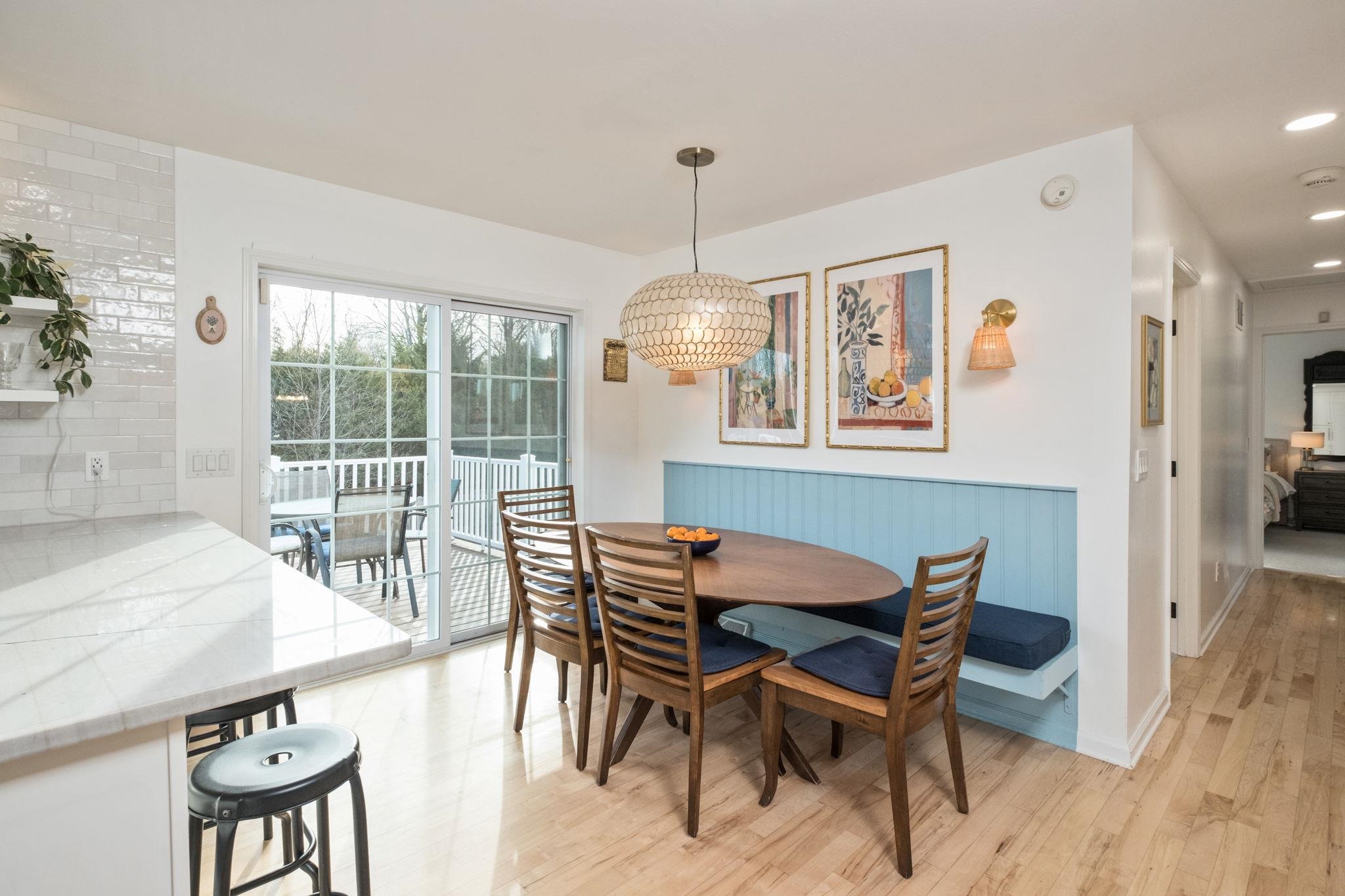 190 CLARA CT