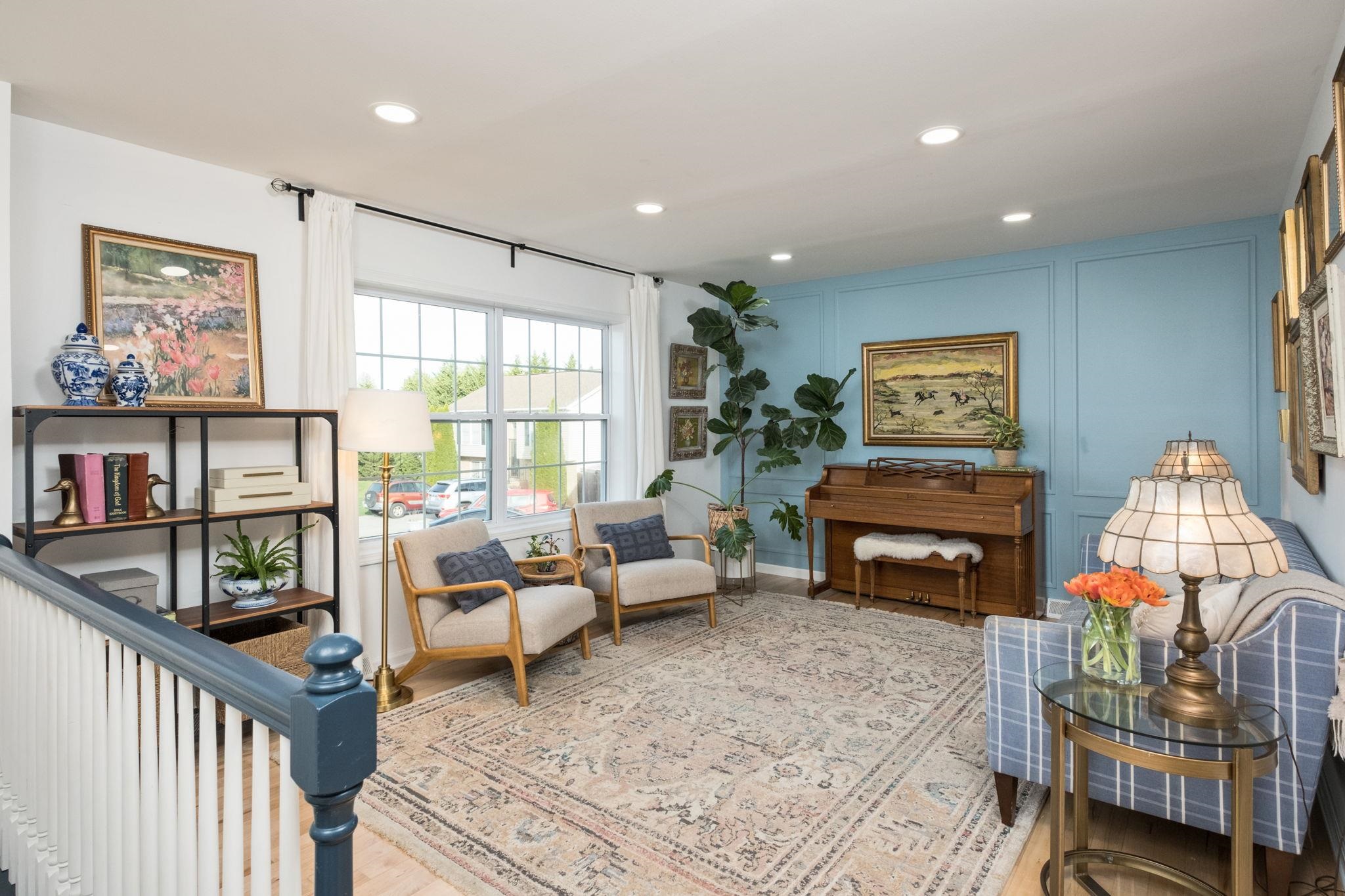 190 CLARA CT