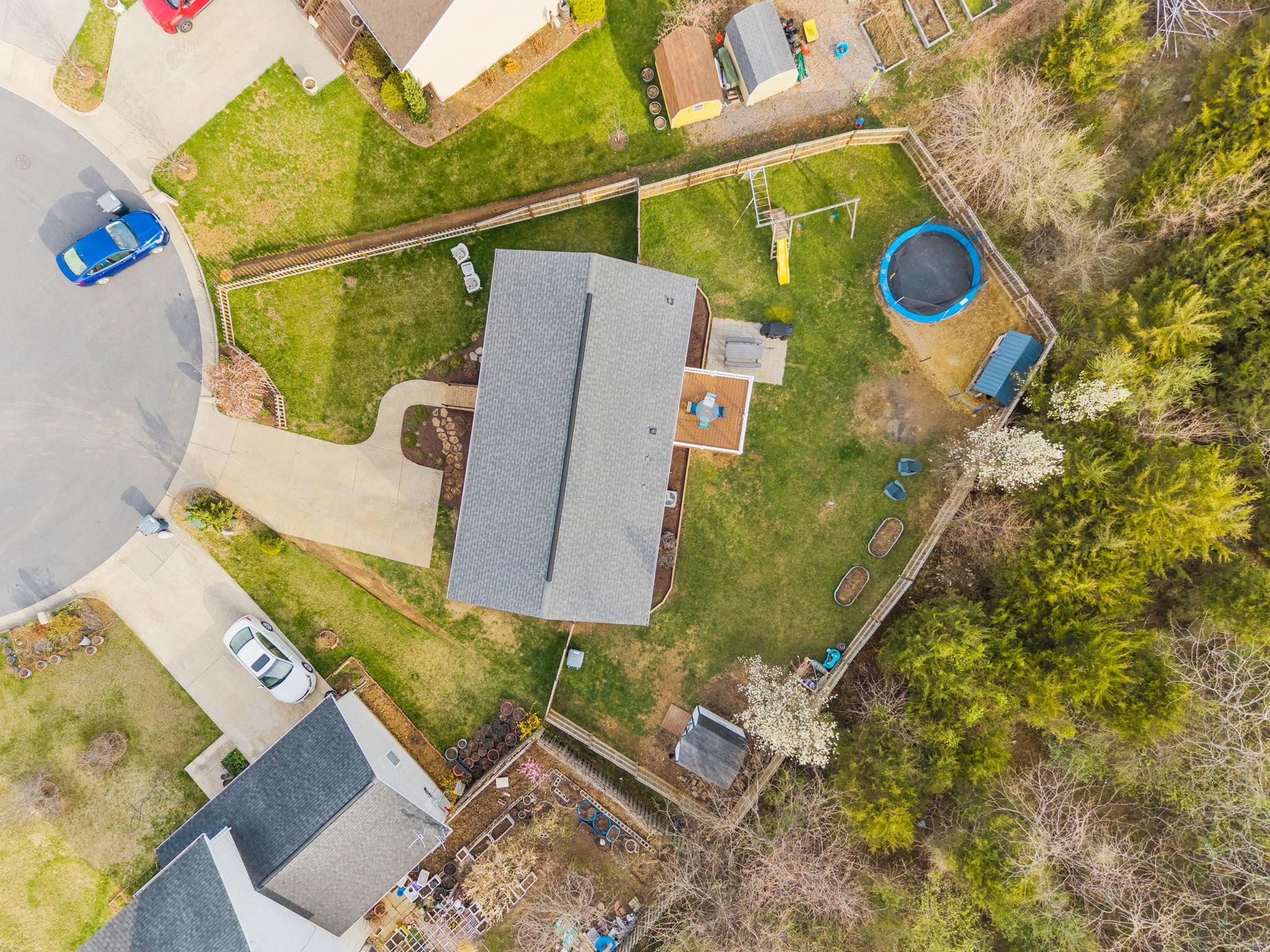 190 CLARA CT