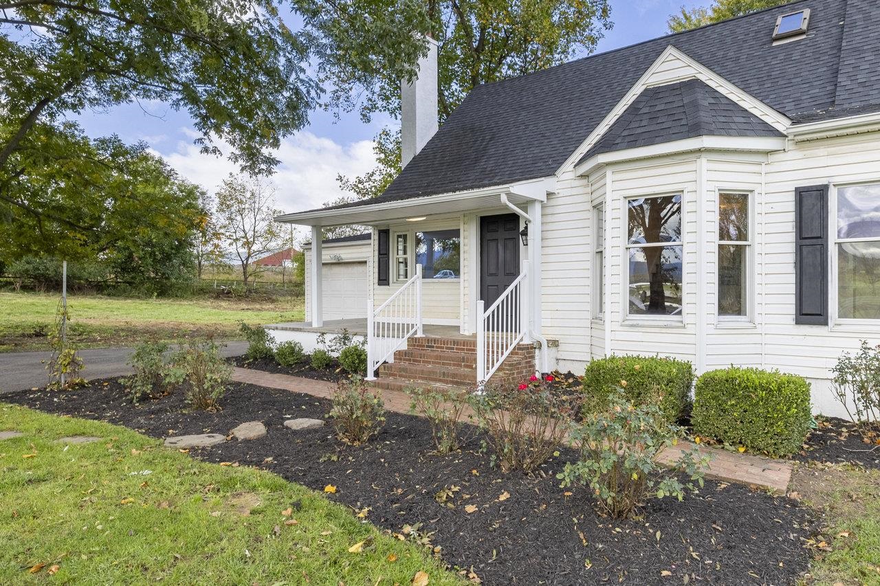 11193 INDIAN TRAIL RD