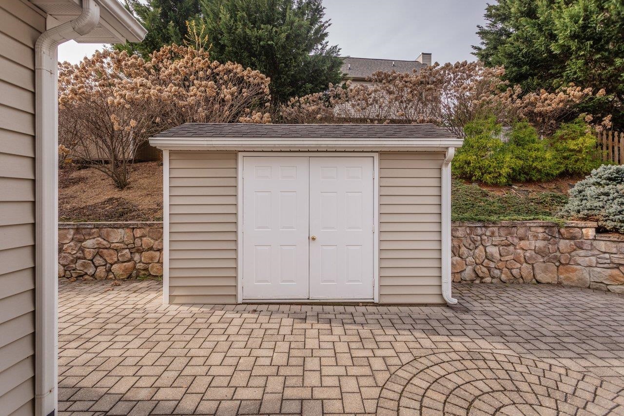 1151 DECCA DR