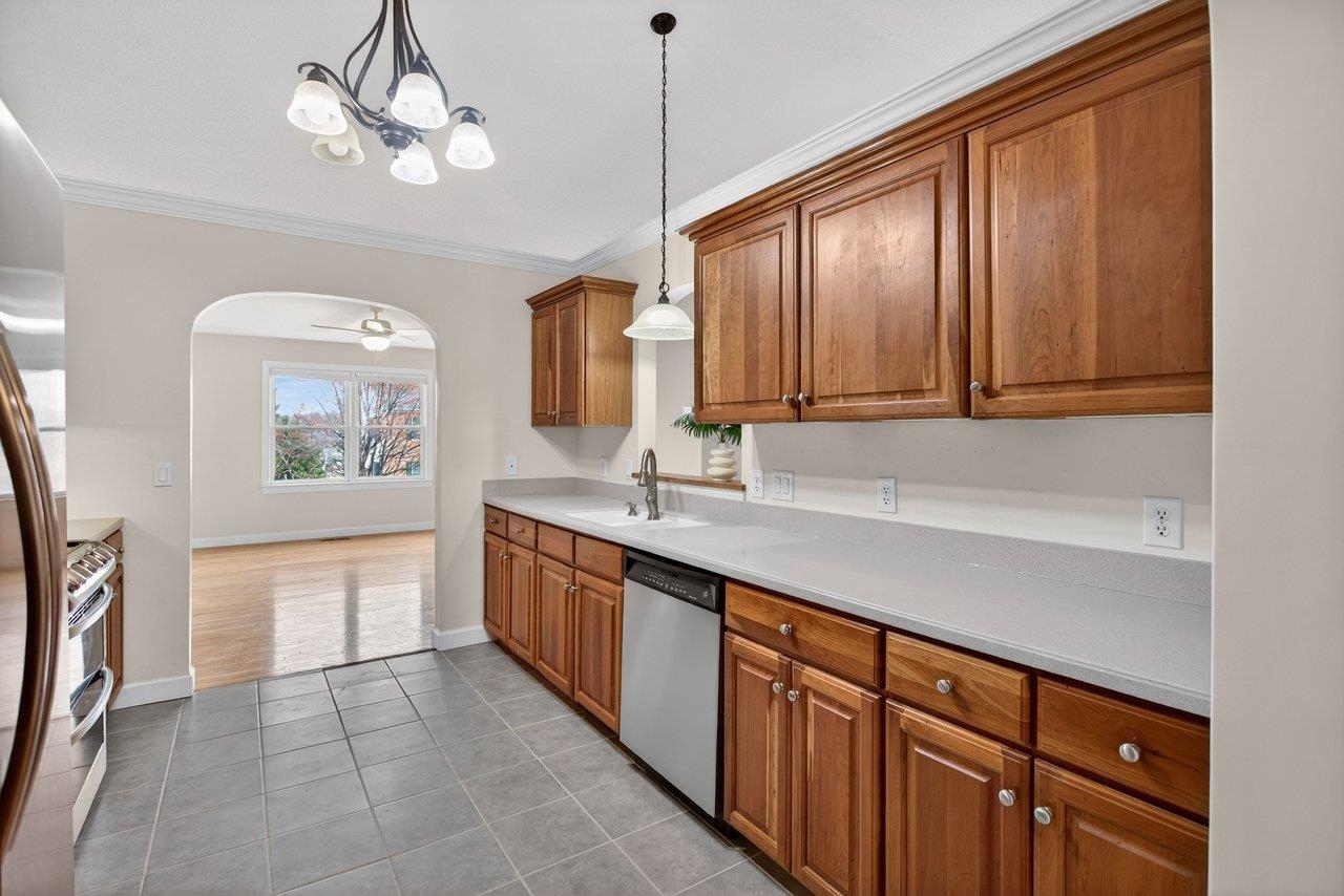 1151 DECCA DR