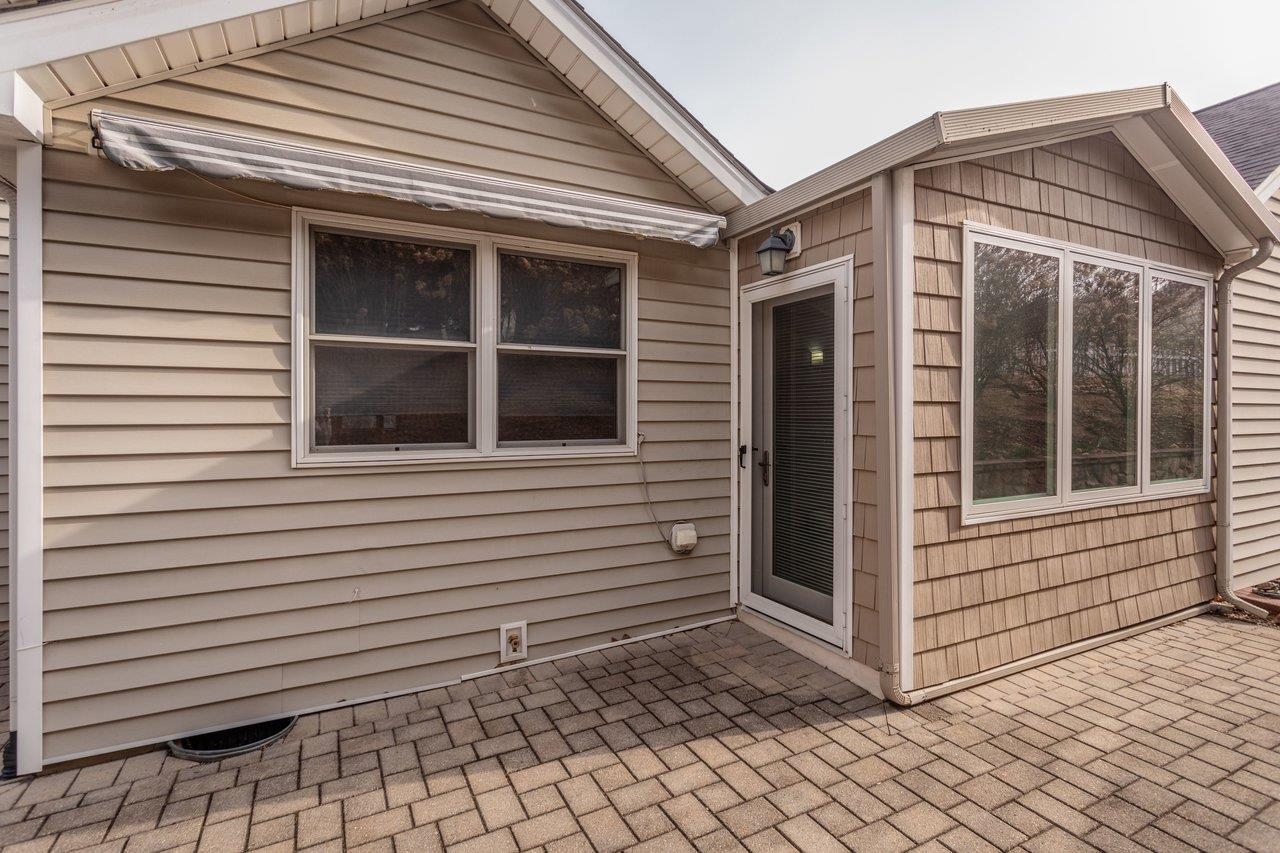 1151 DECCA DR