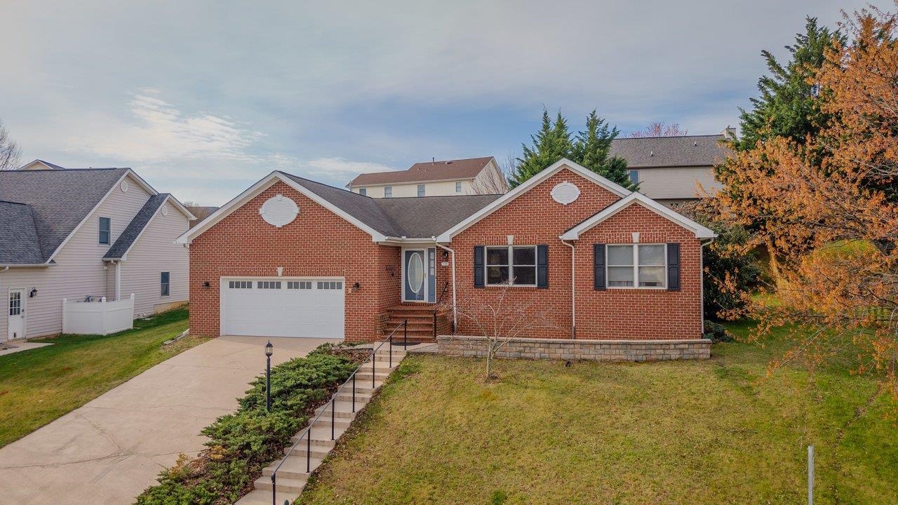 1151 DECCA DR