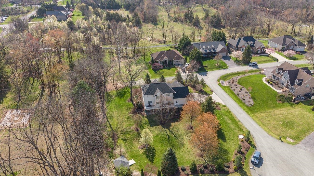 1281 KENTSHIRE DR