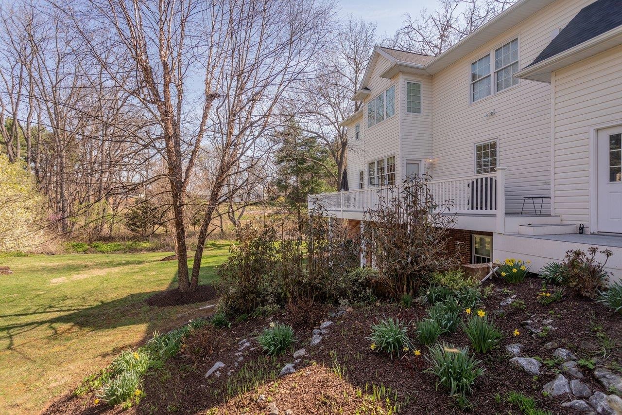 1281 KENTSHIRE DR