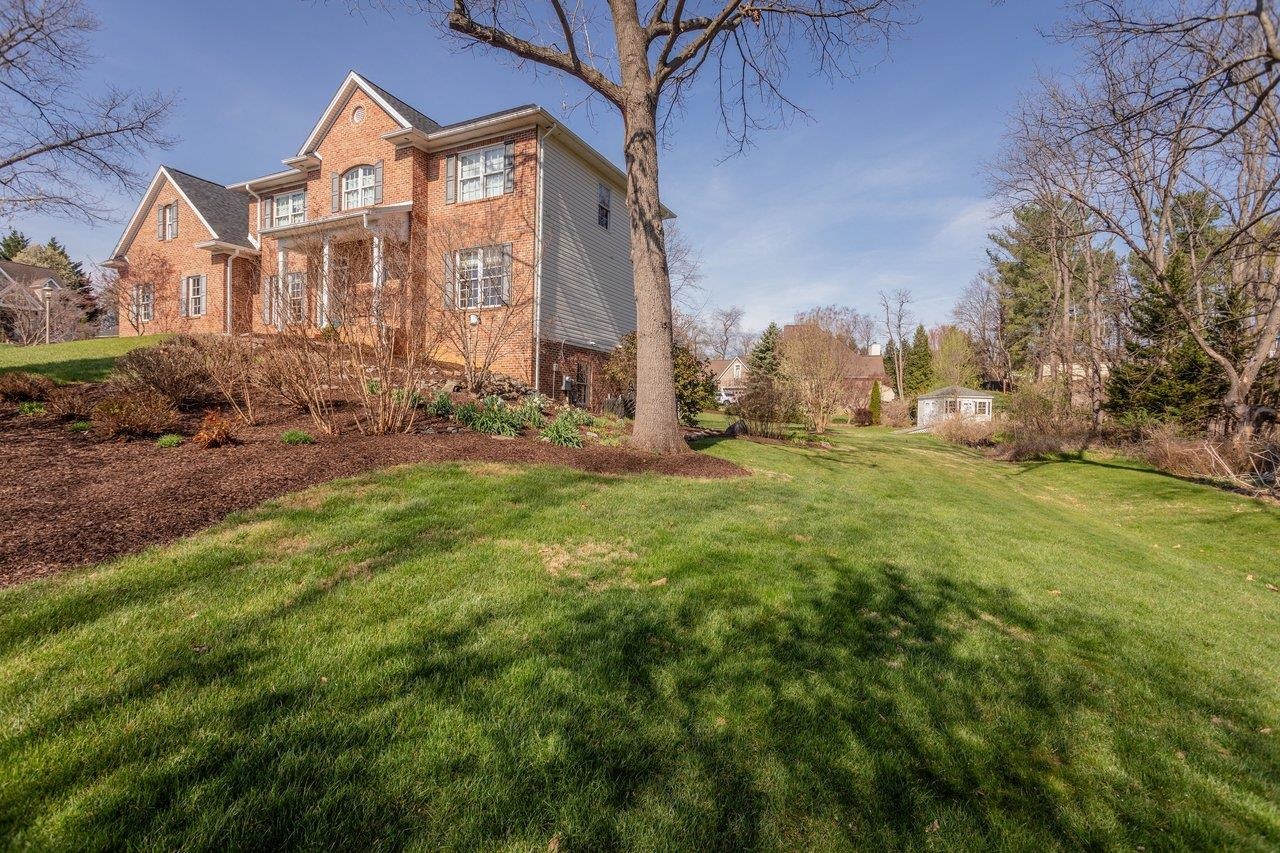 1281 KENTSHIRE DR