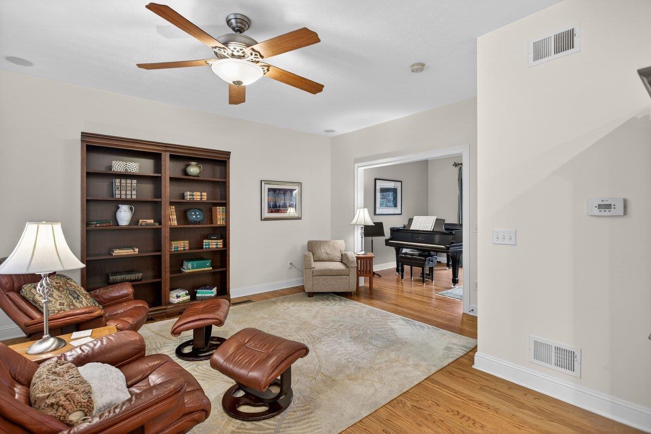 1281 KENTSHIRE DR