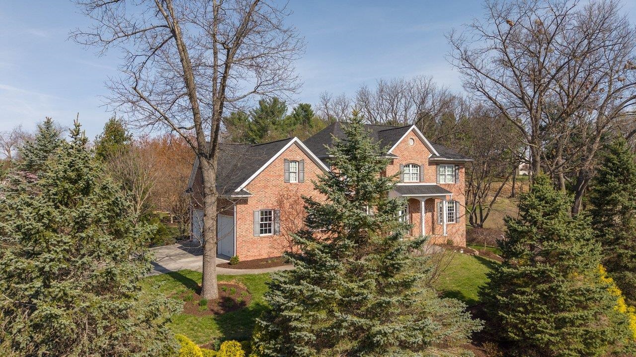 1281 KENTSHIRE DR