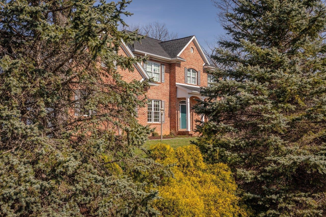 1281 KENTSHIRE DR