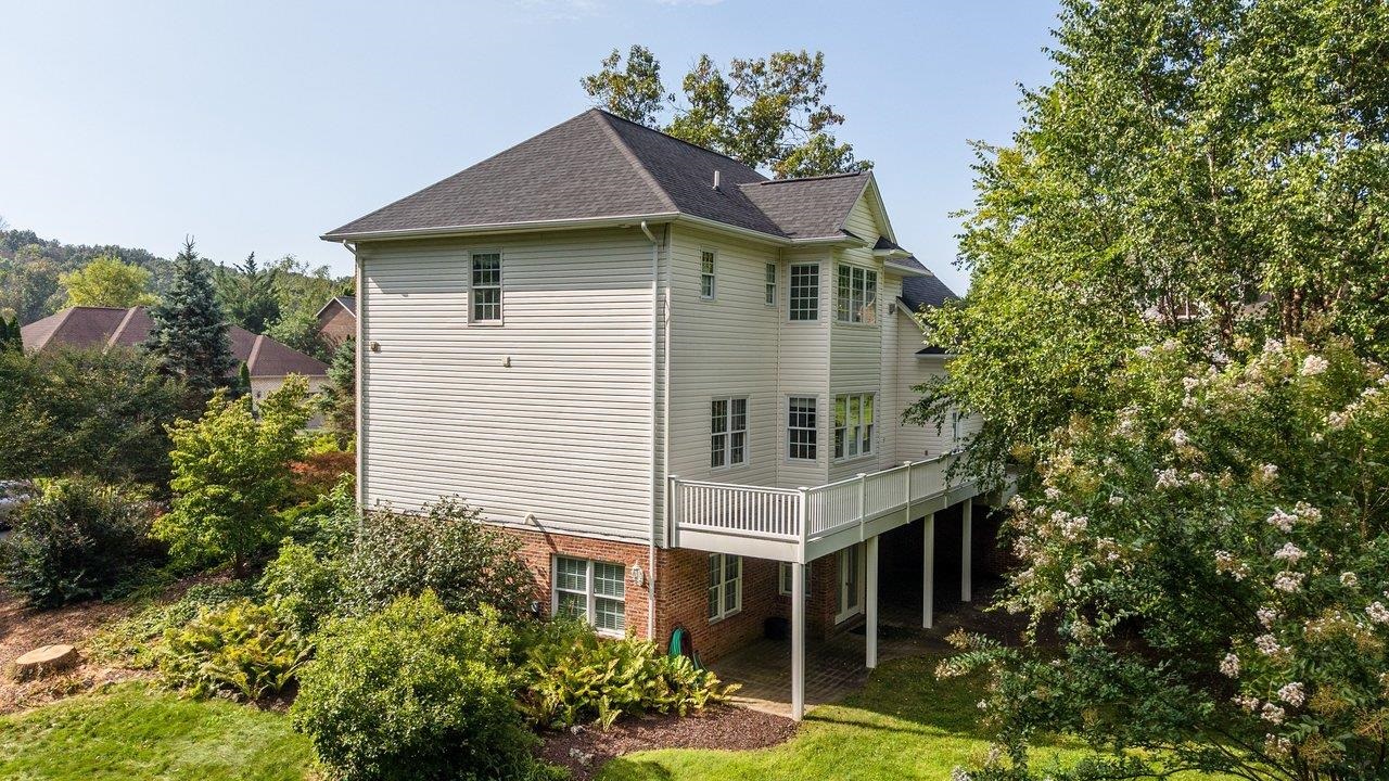 1281 KENTSHIRE DR