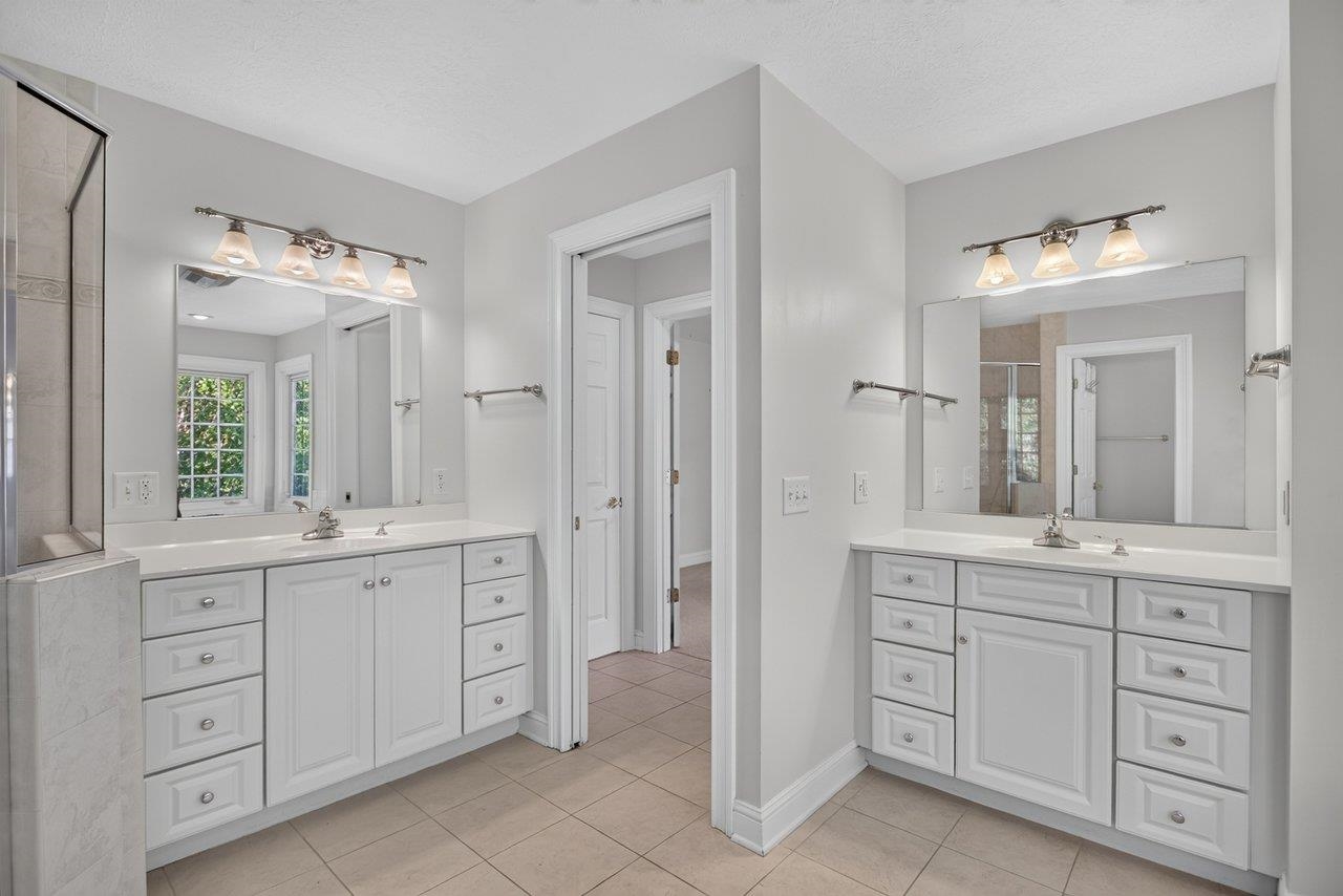 1281 KENTSHIRE DR