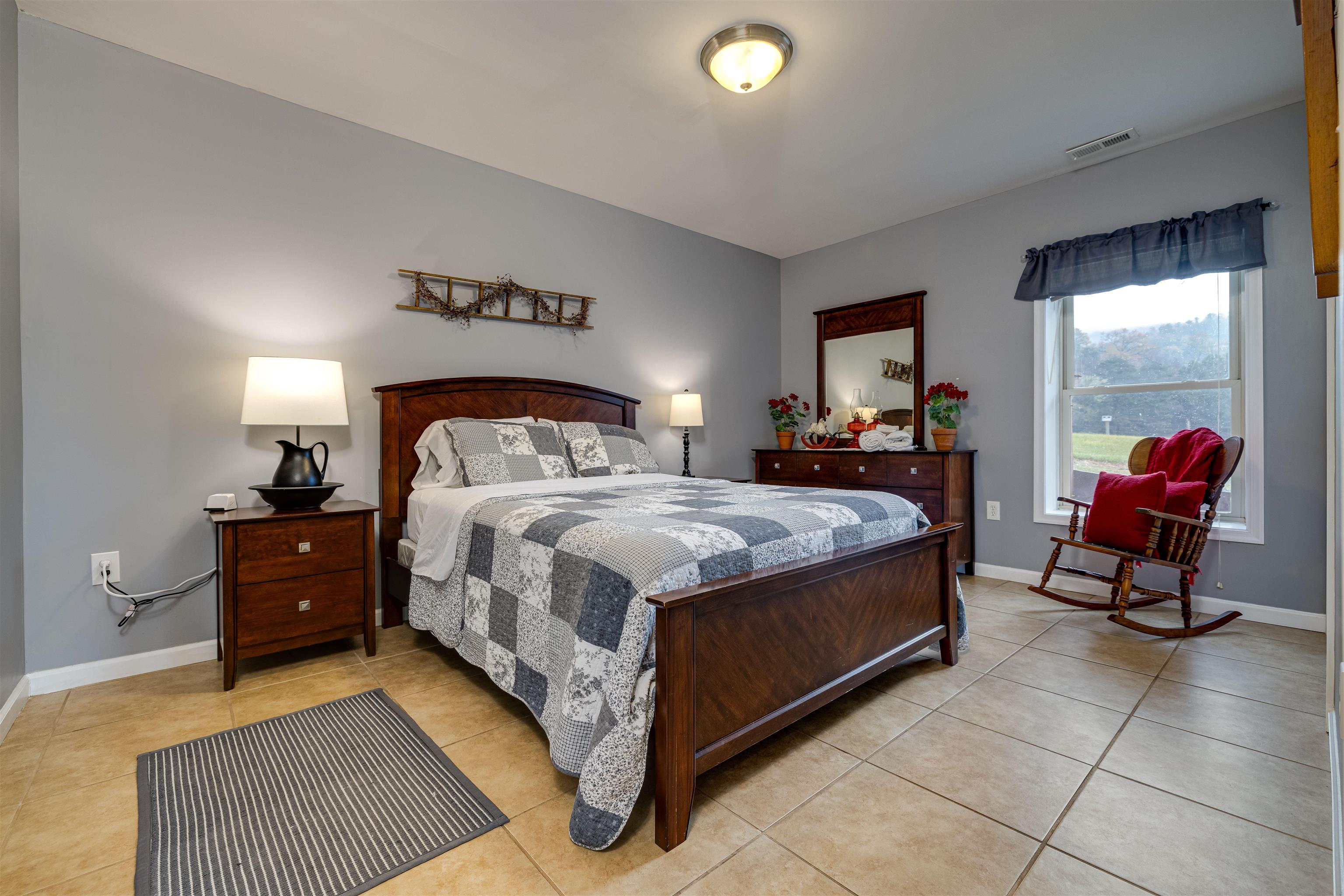 2225 & 2319 VALLEY BURG RD