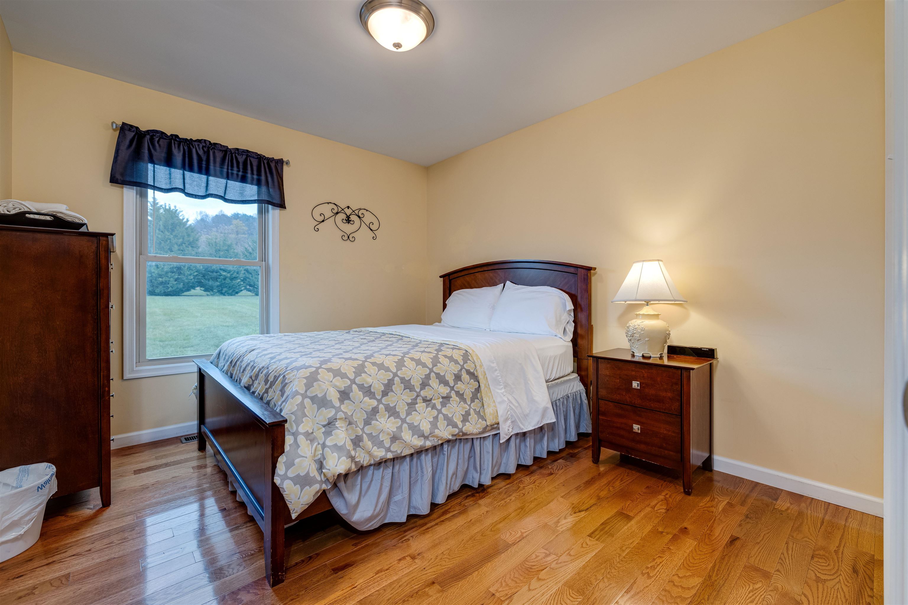 2225 & 2319 VALLEY BURG RD