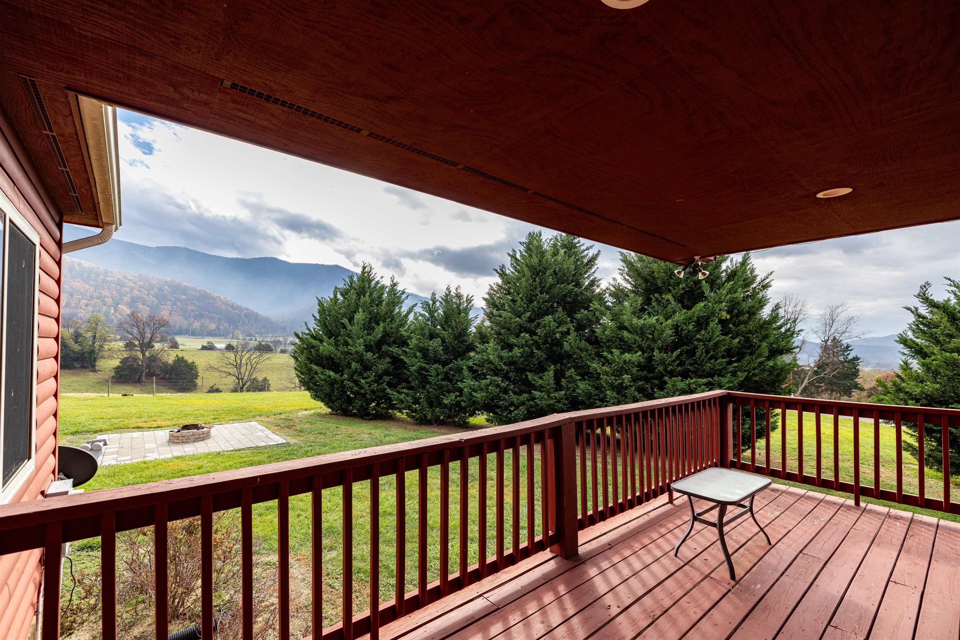 2225 & 2319 VALLEY BURG RD