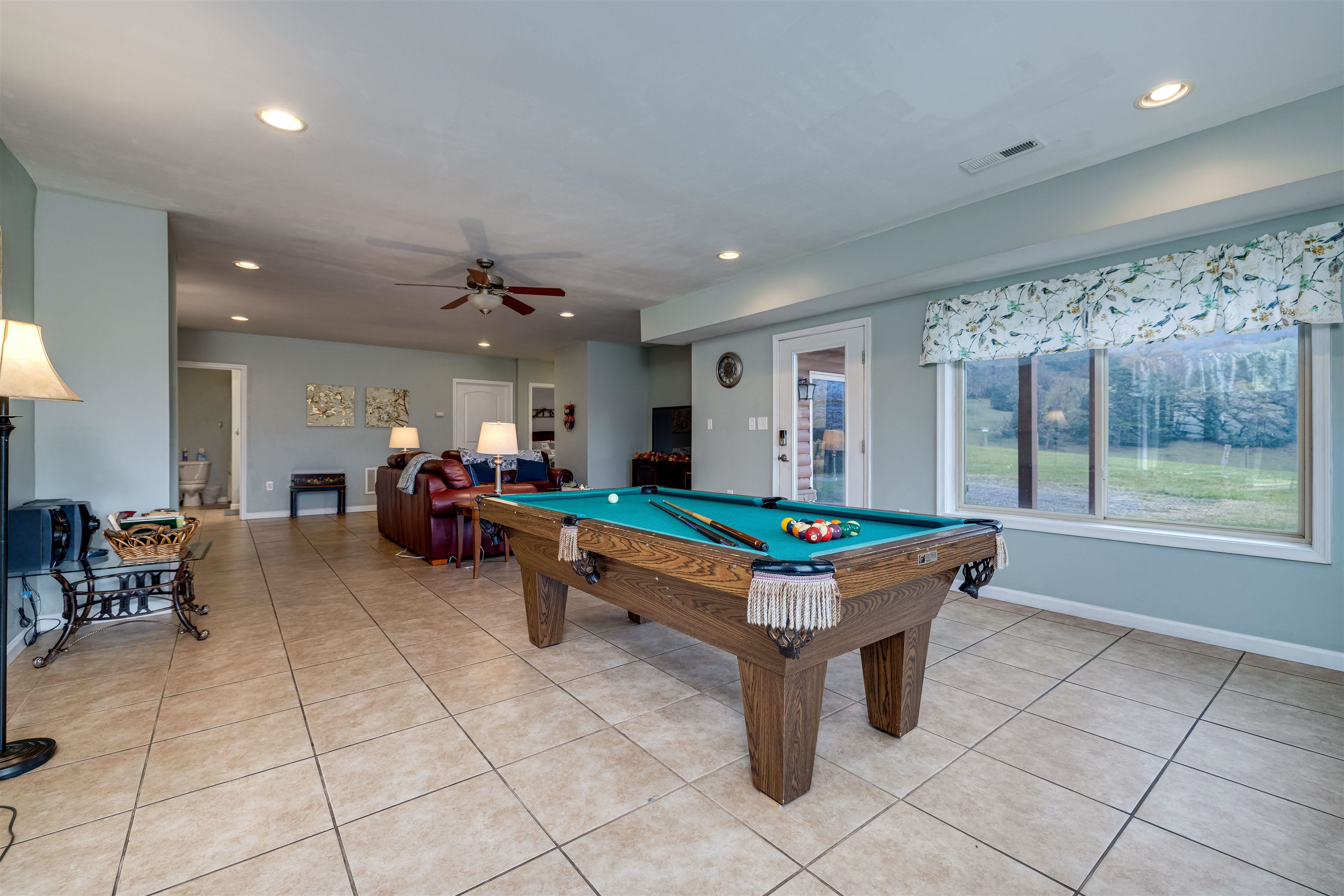 2225 & 2319 VALLEY BURG RD