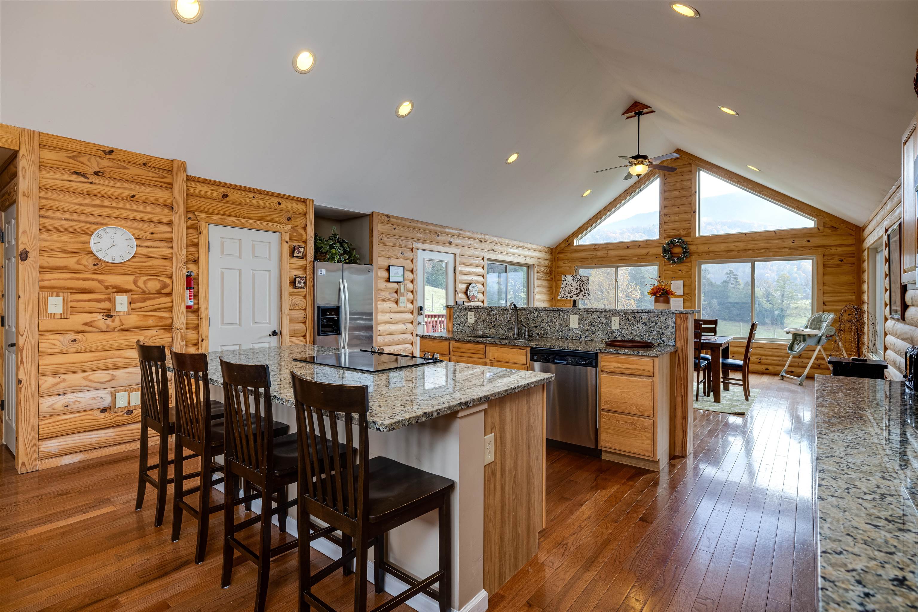 2225 & 2319 VALLEY BURG RD