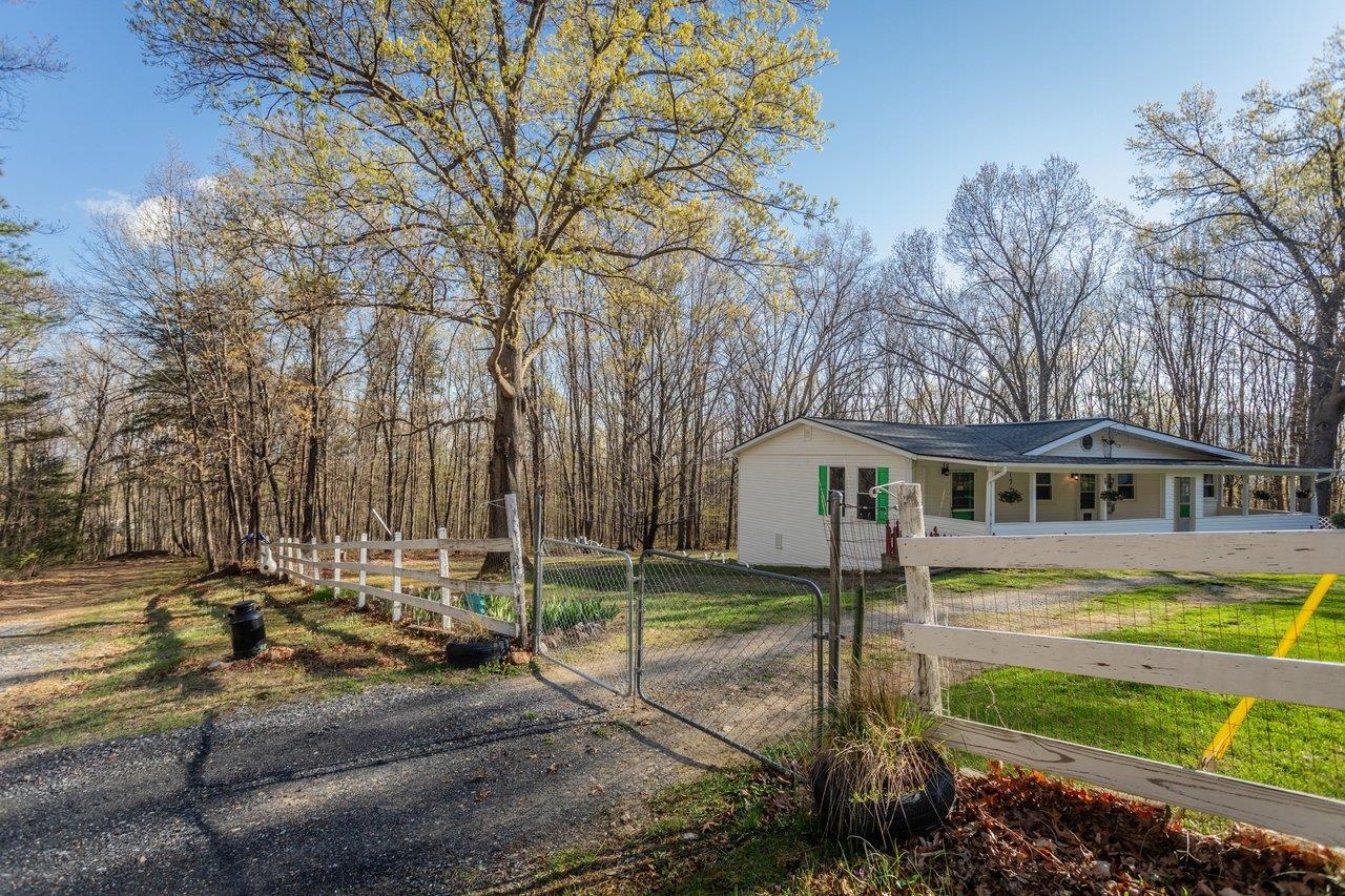 160 GALE LN
