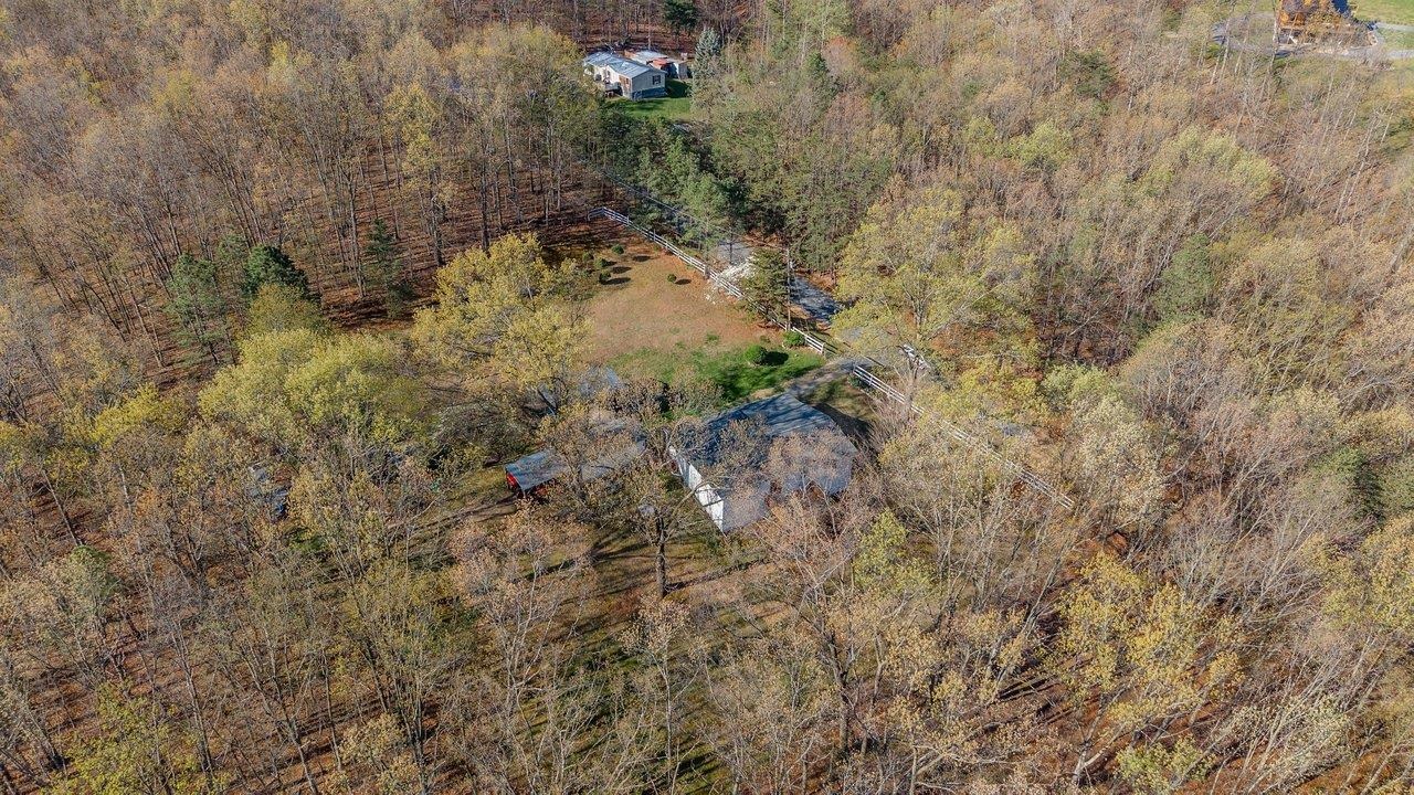 160 GALE LN