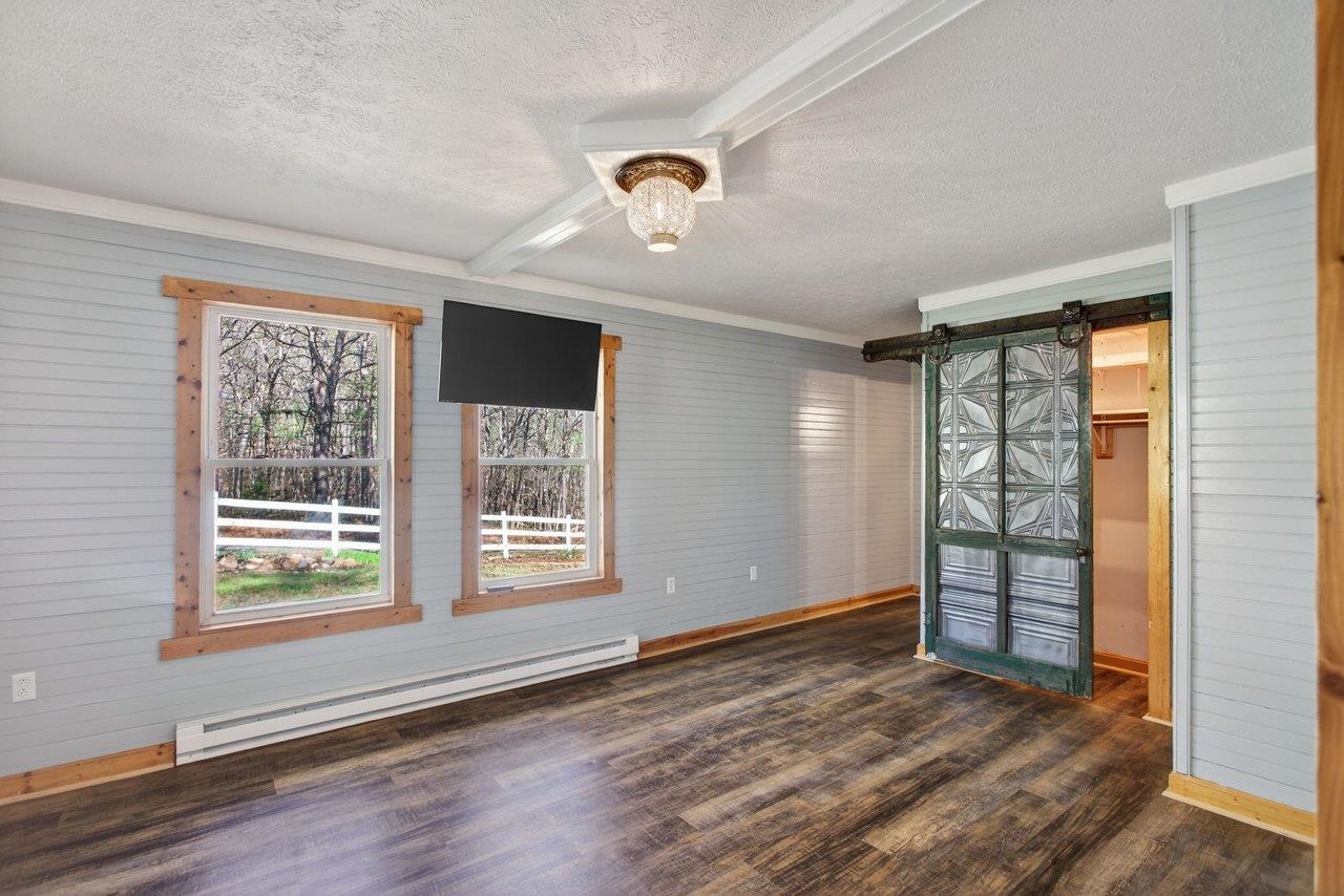 160 GALE LN