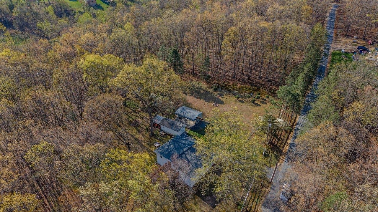 160 GALE LN