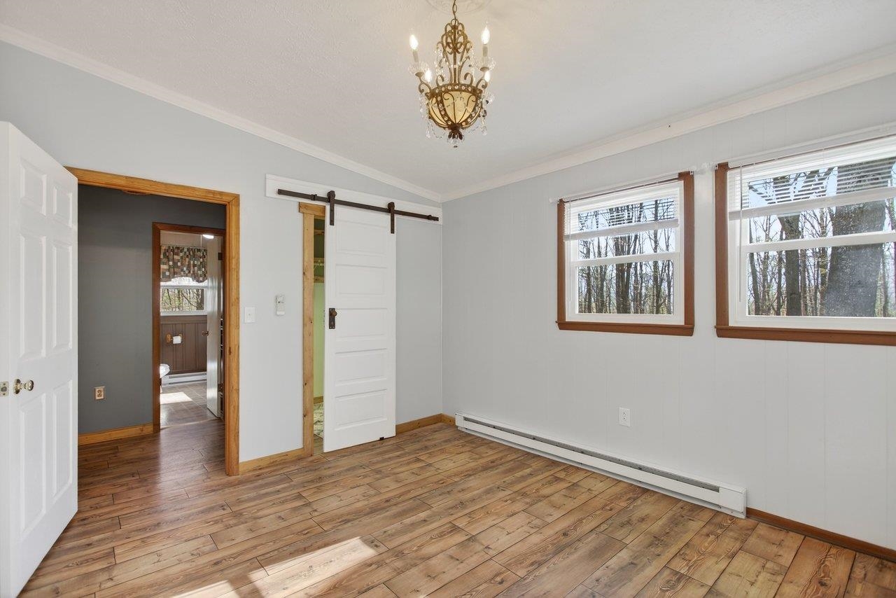 160 GALE LN