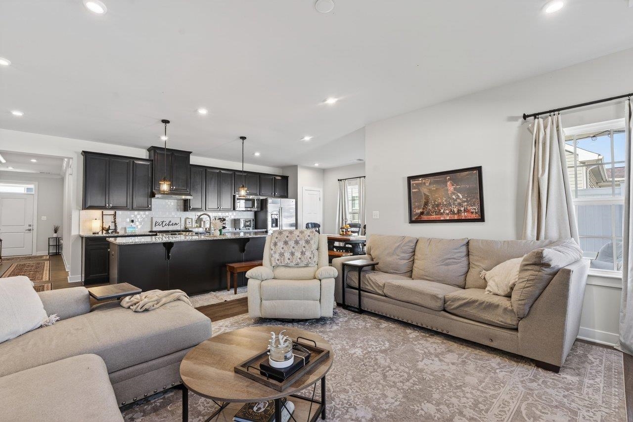 10151 BIG OAK DR