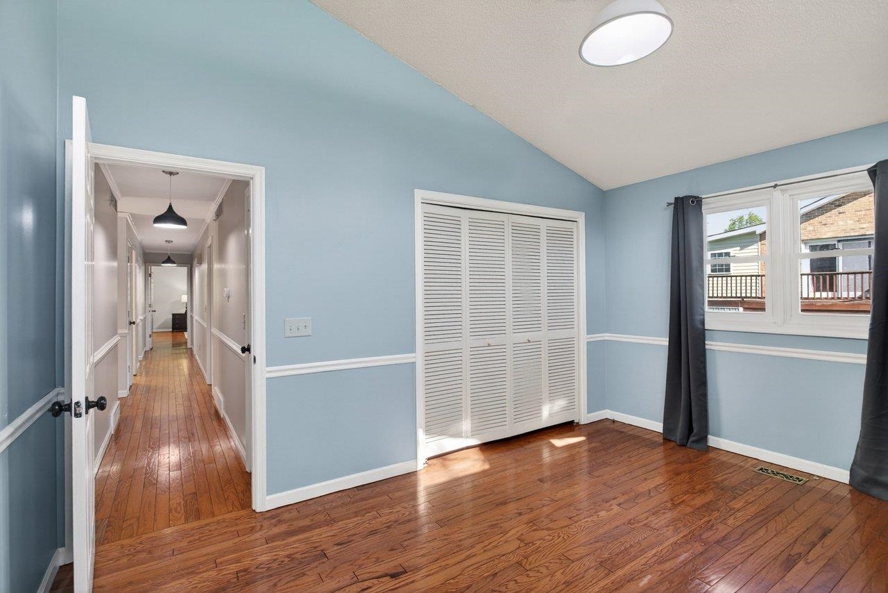 322 ERICKSON AVE