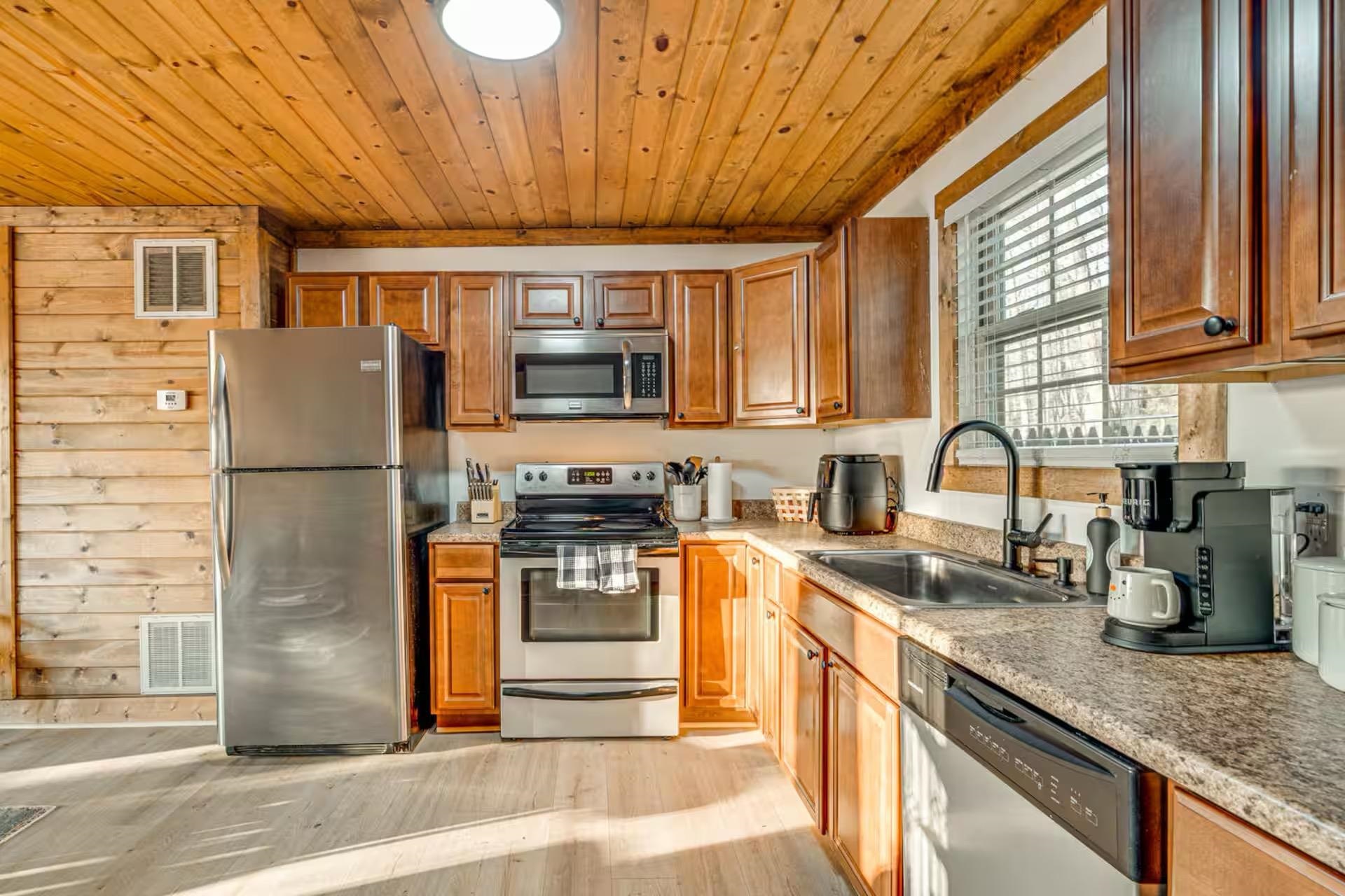 137 PARK VIEW DR