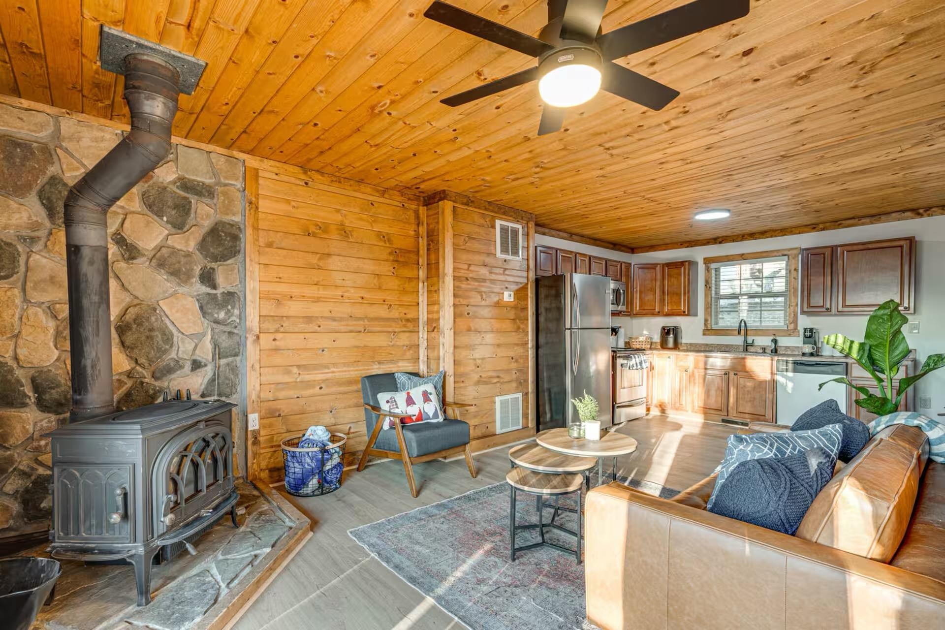 137 PARK VIEW DR