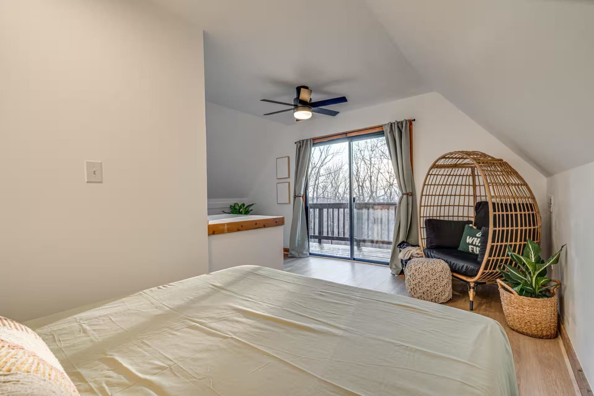 137 PARK VIEW DR