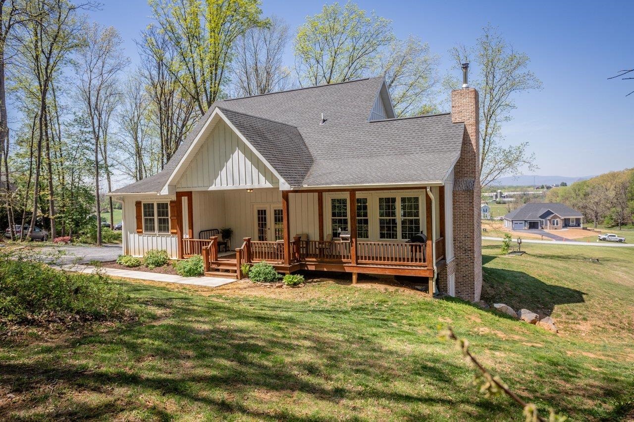 5266 FOOTHILLS LN