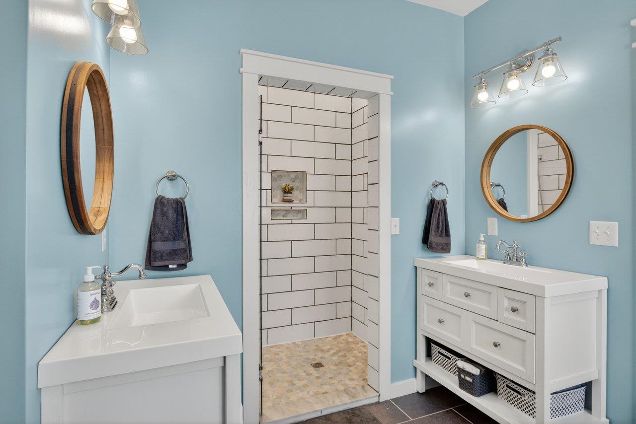 5266 FOOTHILLS LN