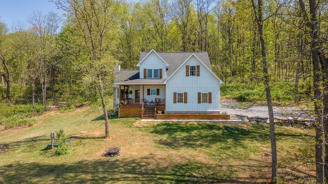 5266 FOOTHILLS LN