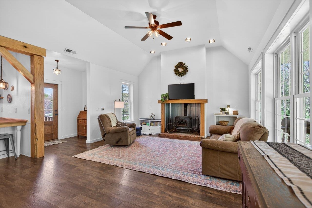 5266 FOOTHILLS LN