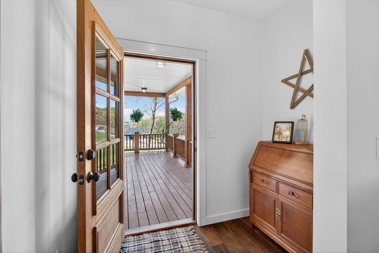 5266 FOOTHILLS LN