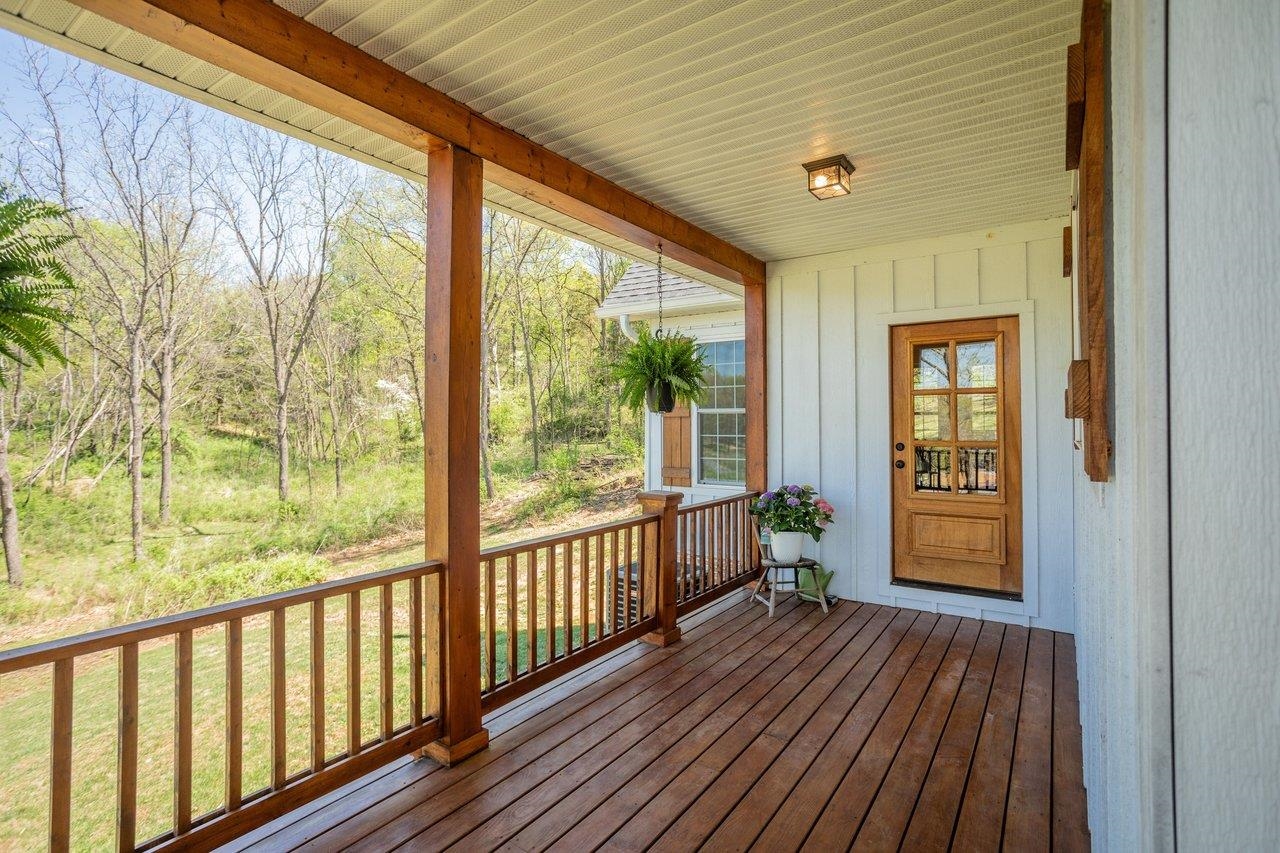 5266 FOOTHILLS LN