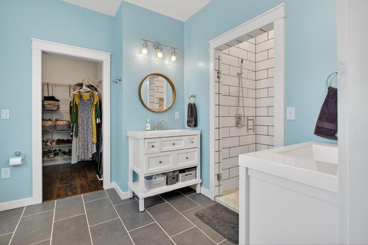 5266 FOOTHILLS LN