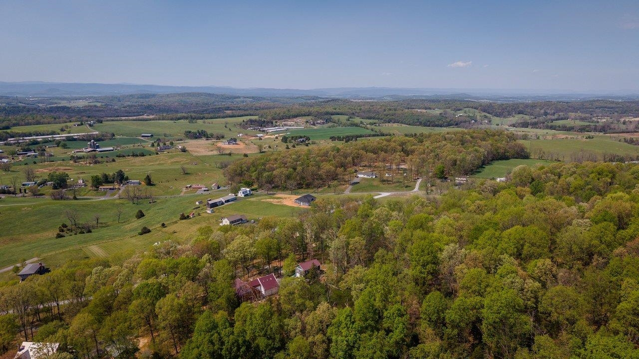 5266 FOOTHILLS LN