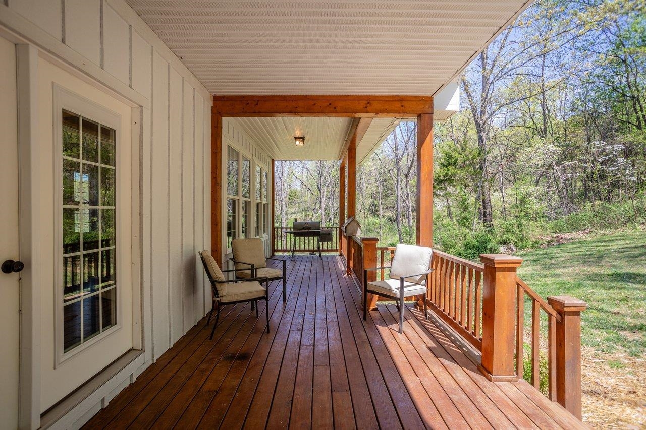 5266 FOOTHILLS LN